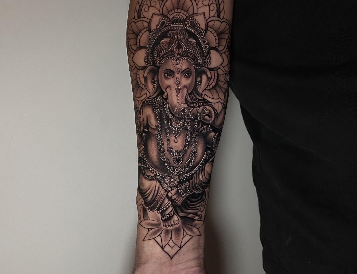 DaVinci Tattoo and Body Piercing - The key to success is hard work,  patience, and dedication! Like the hard work and time CJ spent making this  beautiful key piece! Come in or