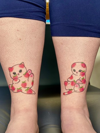 Kitten Minimalist Color Animal Tattoo By Morana, A guest artist at Iron Palm Tattoos. Morana comes to us from Iron & Ink Tattoo Studio in Los Angeles. She is available for booking September 23 - 27th. Call 404-973-7828 or stop by for a free consultation.